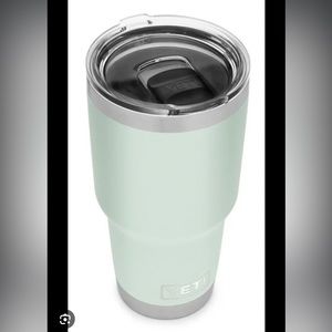 Yeti 30z rambler in sagebrush green